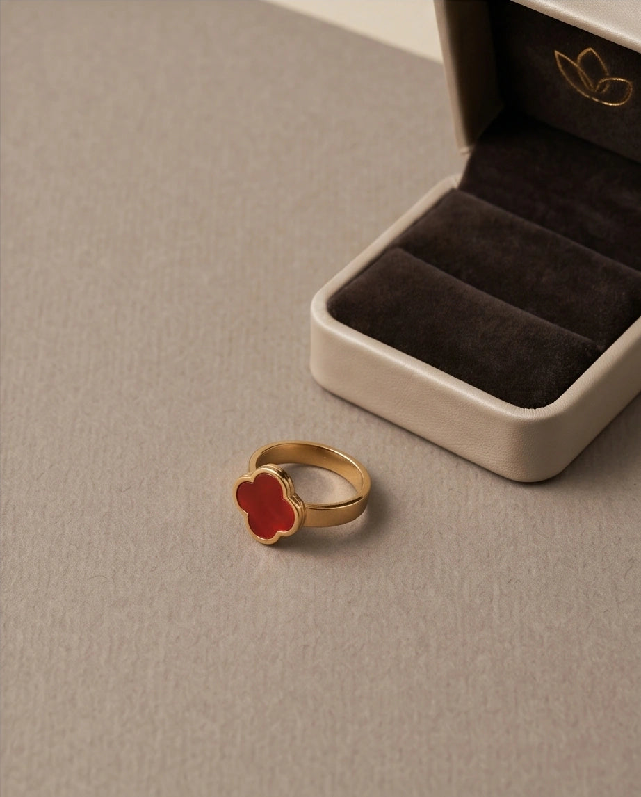 Golden Carnelian Clover Minimalist Ring