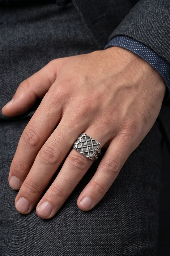 Vintage Sterling Silver Mesh Geometric Signet Ring