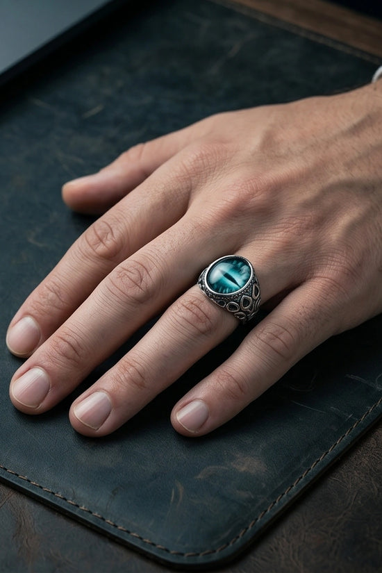 Vintage Sterling Silver Gothic Deep Teal Dragon's Eye Ring