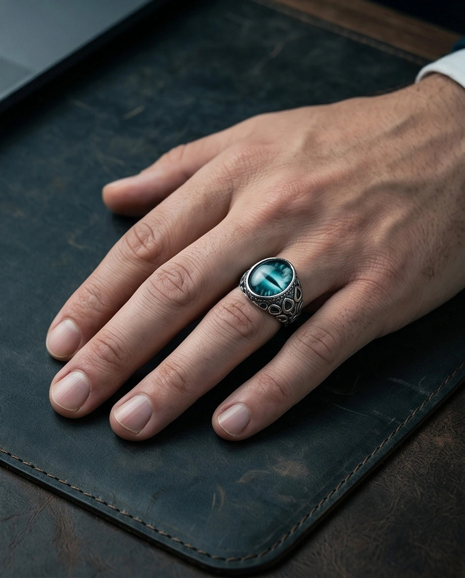 Vintage Sterling Silver Gothic Deep Teal Dragon's Eye Ring