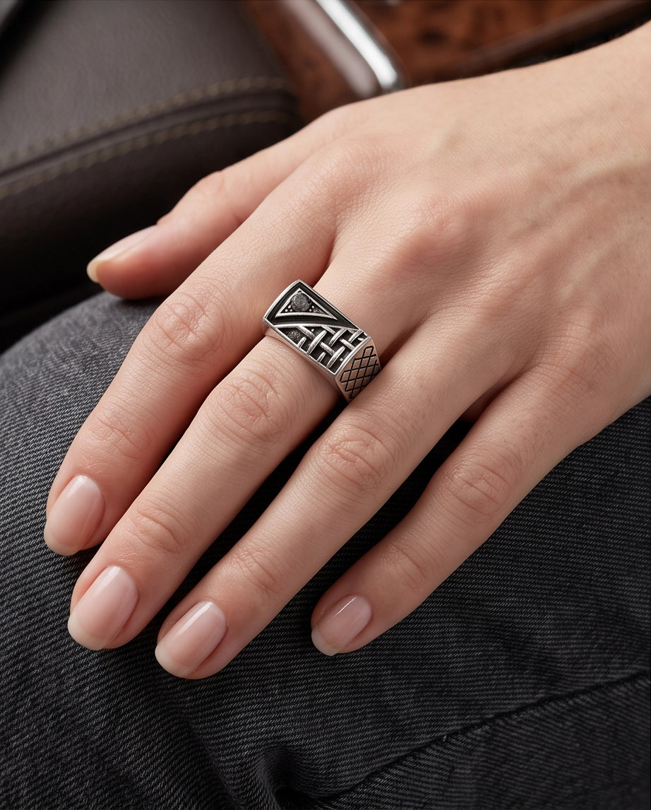 Black Gemstone Geometric Basket-Weave Signet Silver Ring