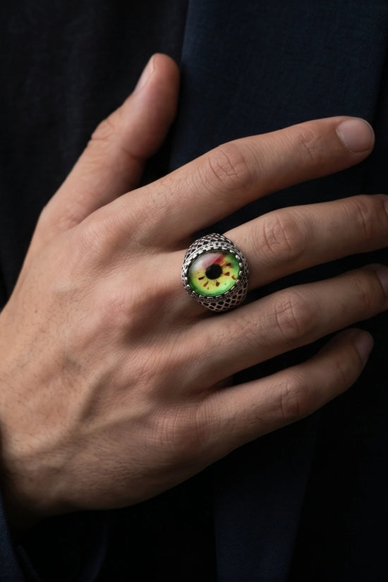 Vintage Sterling Silver Gothic Crimson-Green Beast Eye Ring