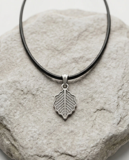 Silver Retro Wavy Leaf Necklace