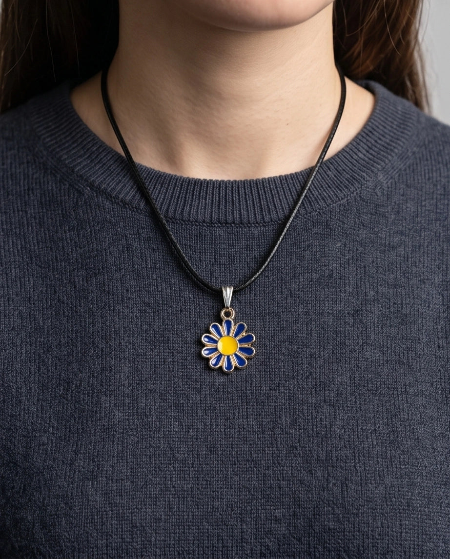Midnight Blue Daisy Pendant