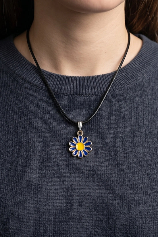 Midnight Blue Daisy Pendant