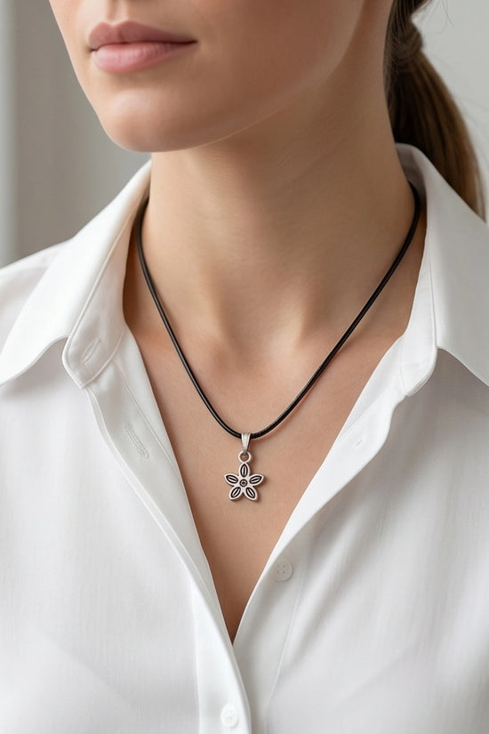Silver Delicate Five-Petal Flower Necklace