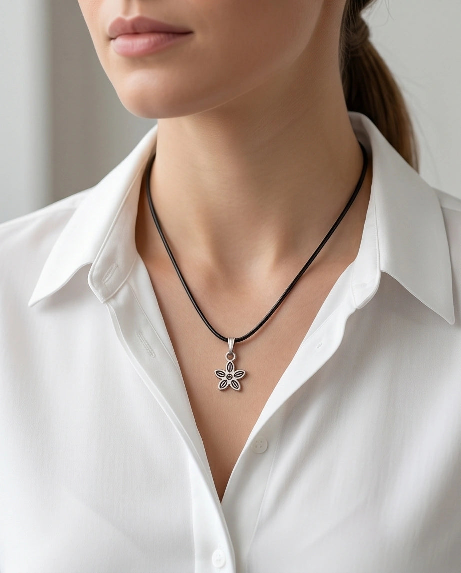 Silver Delicate Five-Petal Flower Necklace