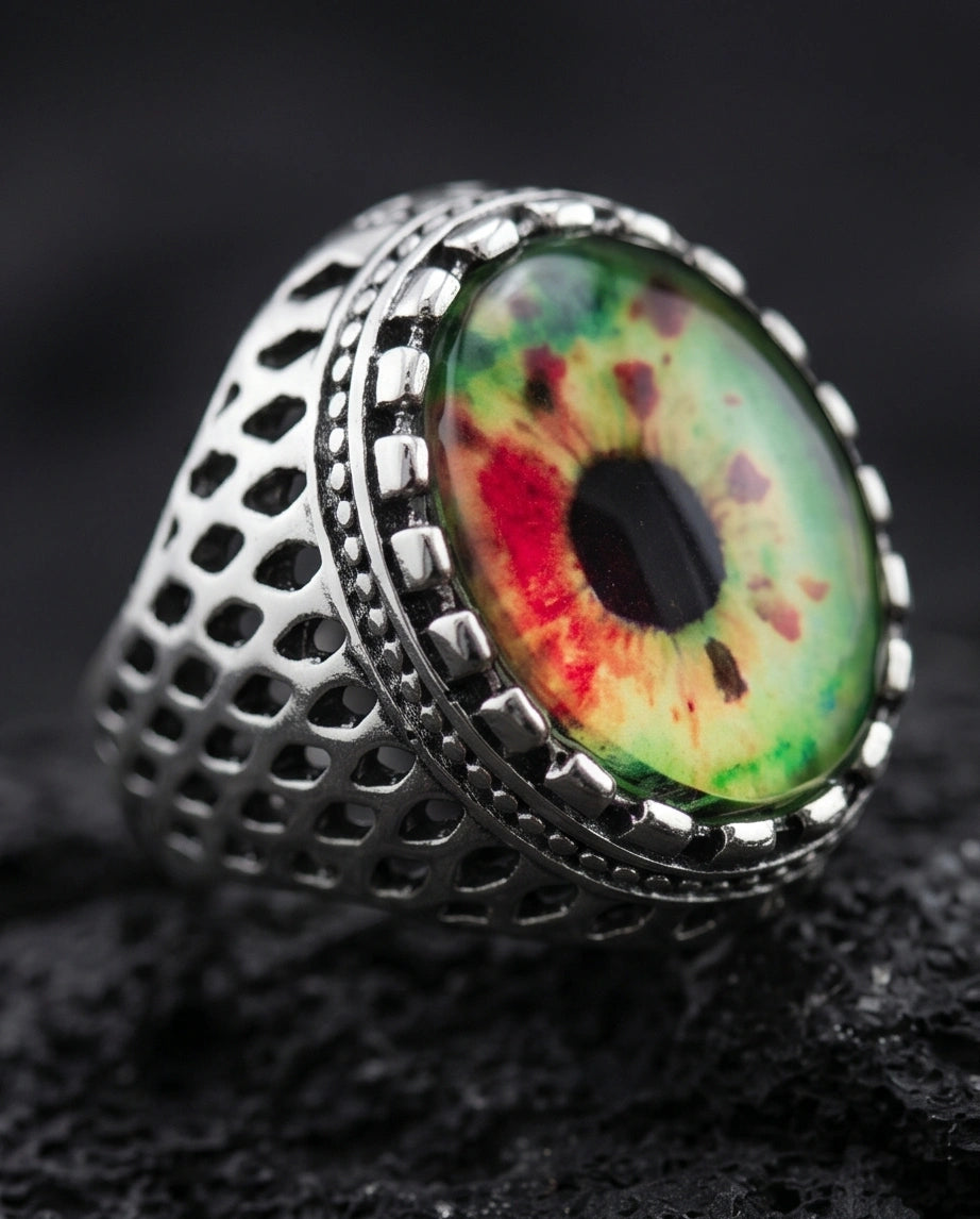 Vintage Sterling Silver Gothic Crimson-Green Beast Eye Ring