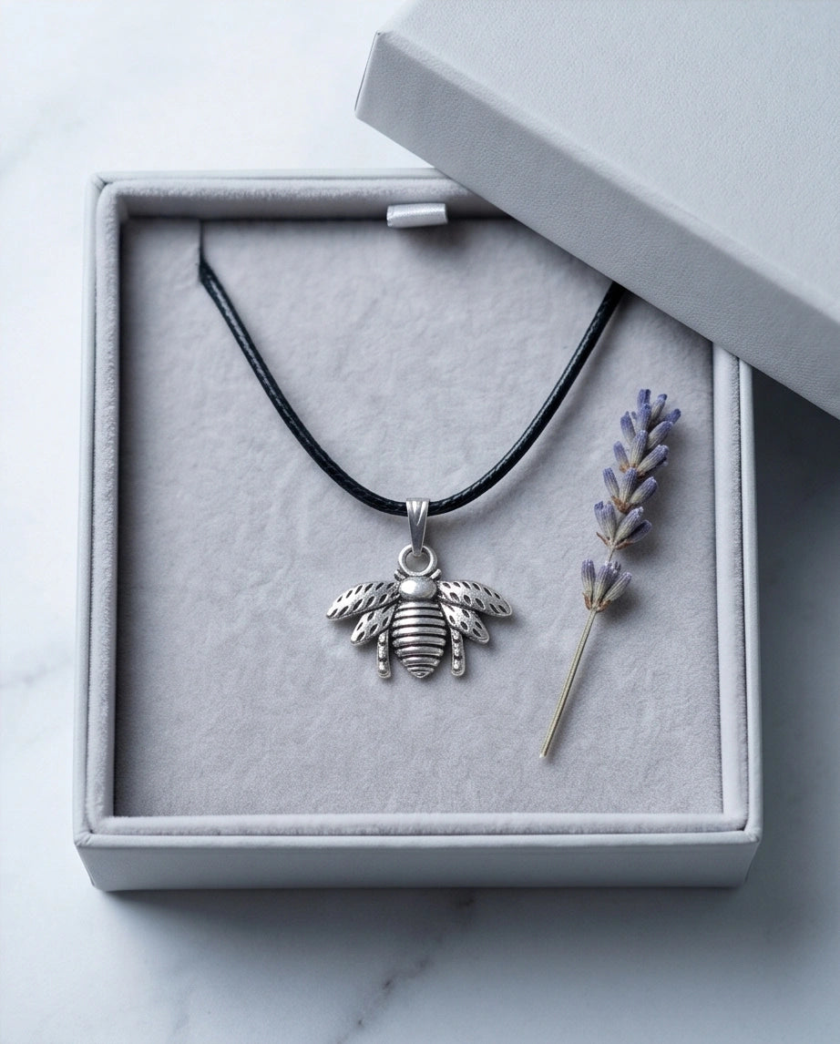 Silver Retro Bumblebee Pendant Necklace