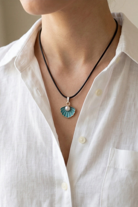 Gold and Turquoise Seashell Pearl Necklace
