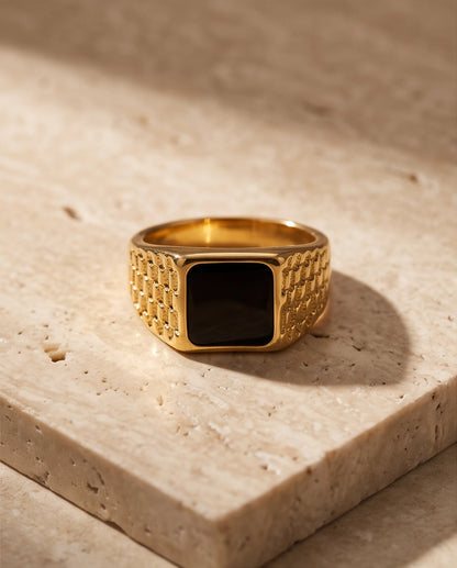 Onyx-Style Square Inlay Brick-Link Band Gold Ring