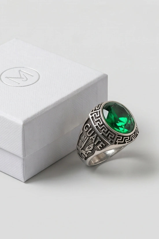Vintage Emerald Green Military Signet Ring