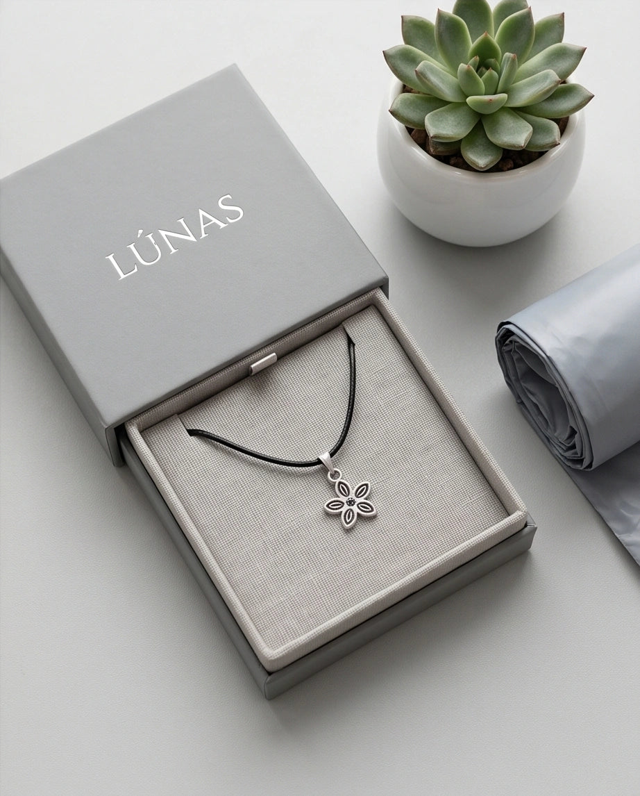 Silver Delicate Five-Petal Flower Necklace