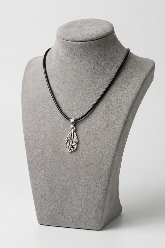 Silver Detailed Plume Feather Necklace