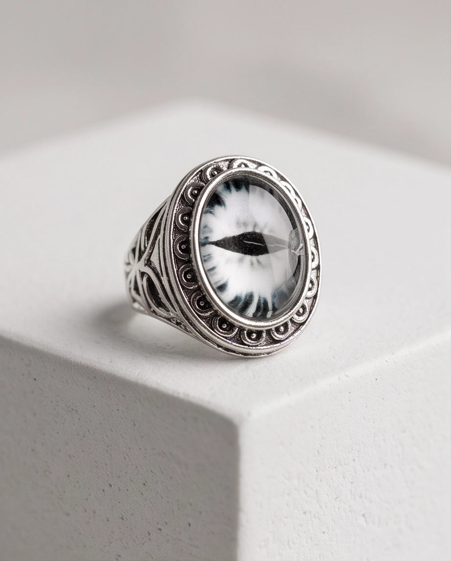 Monochrome Slit-Pupil Scrolled Silver Ring