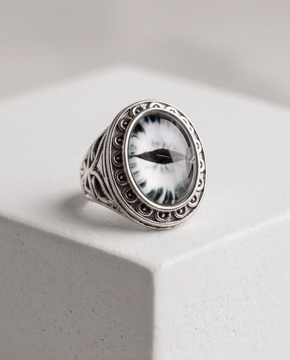 Monochrome Slit-Pupil Scrolled Silver Ring