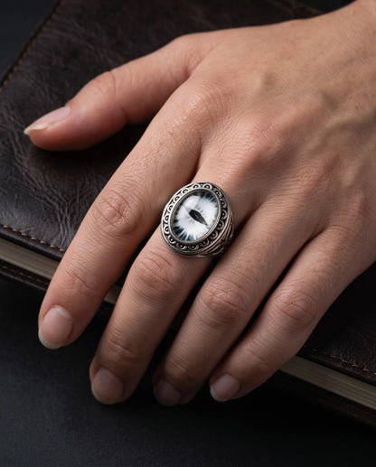 Monochrome Slit-Pupil Scrolled Silver Ring