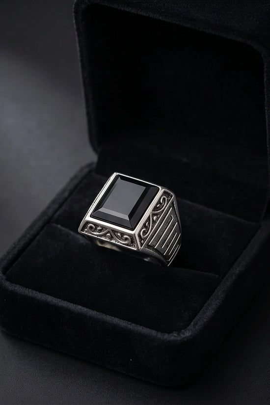 Imperial Onyx Horizon Signet Ring