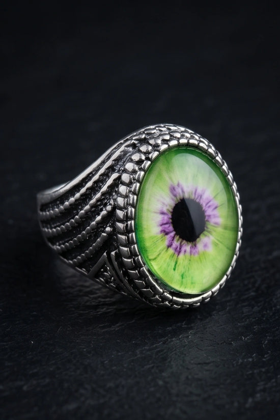 Vintage Sterling Silver Mythic Violet-Green Eye Ring