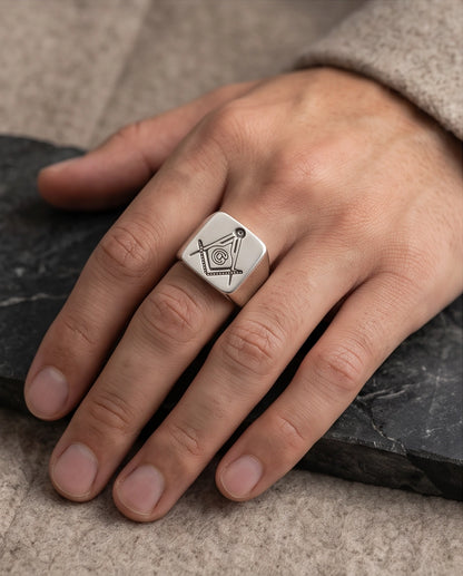 Masonic Square and Compasses Signet Silver Ring