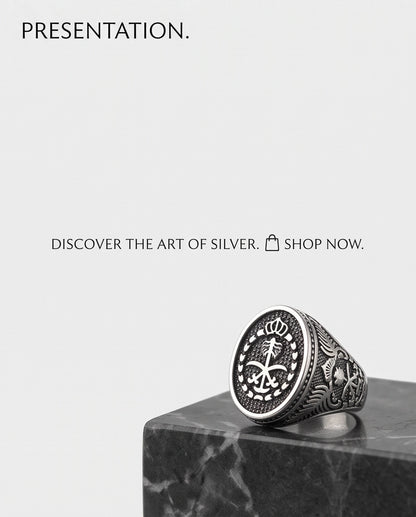 Royal Crest Stippled Signet Ring