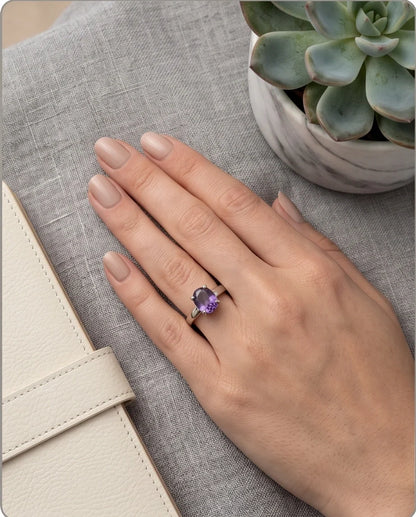 Sterling Silver Oval Amethyst Solitaire Ring