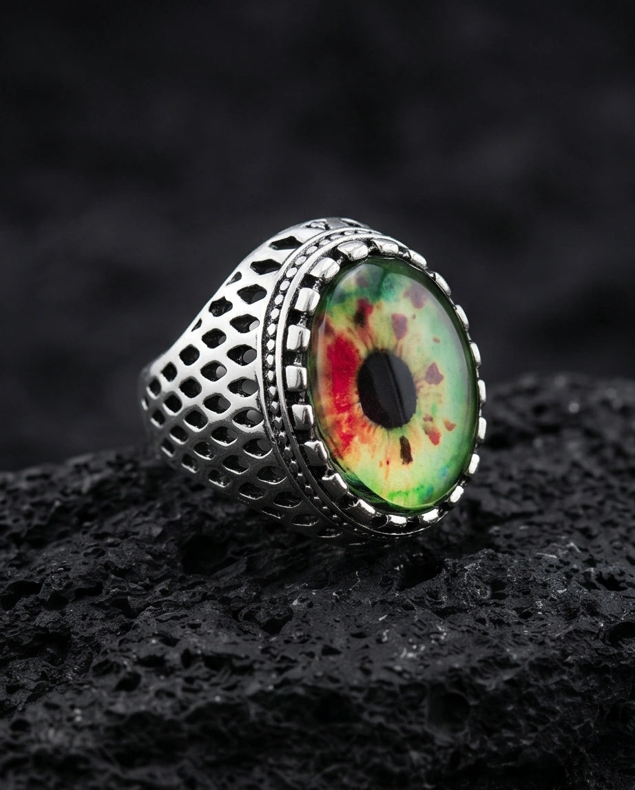 Vintage Sterling Silver Gothic Crimson-Green Beast Eye Ring