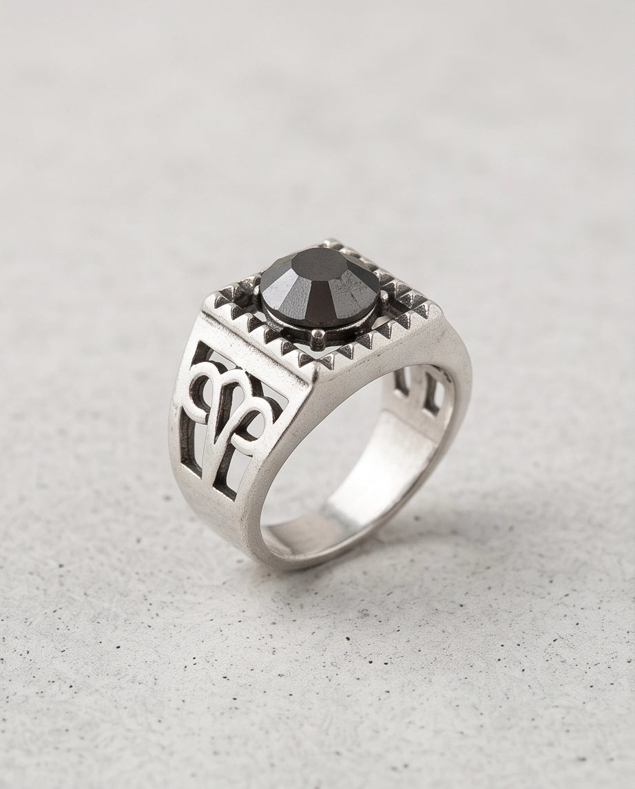 Brilliant Round Cut Faceted Black Sawtooth Filigree Scroll Silver Ring