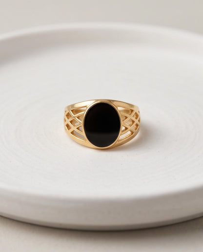 Onyx-Style Oval Cabochon Openwork Lattice Gold Ring