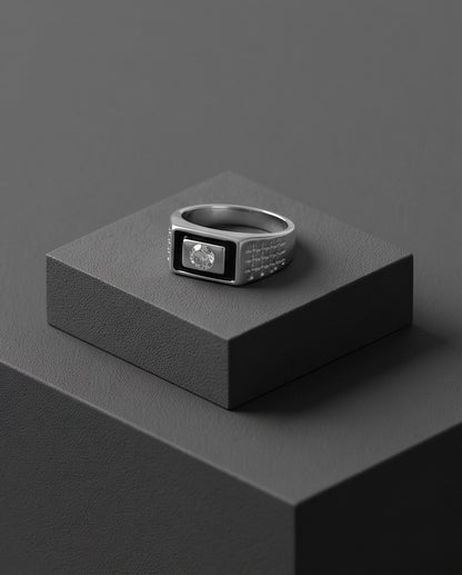 Brilliant Round Crystal Onyx-Inlay Brick-Link Band Silver Ring