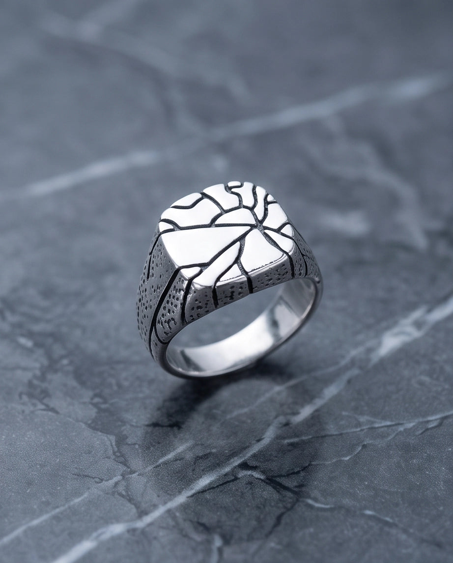 Shattered Earth Cracked Signet Ring