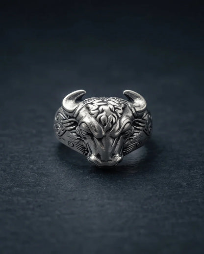Vintage Oxidized Silver Bull Head Power Statement Ring