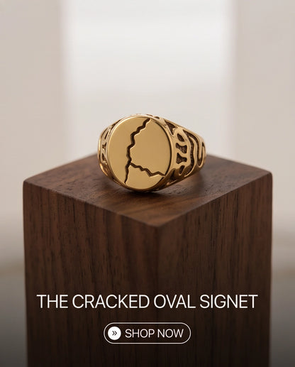Fissure Medallion Gold Signet Ring