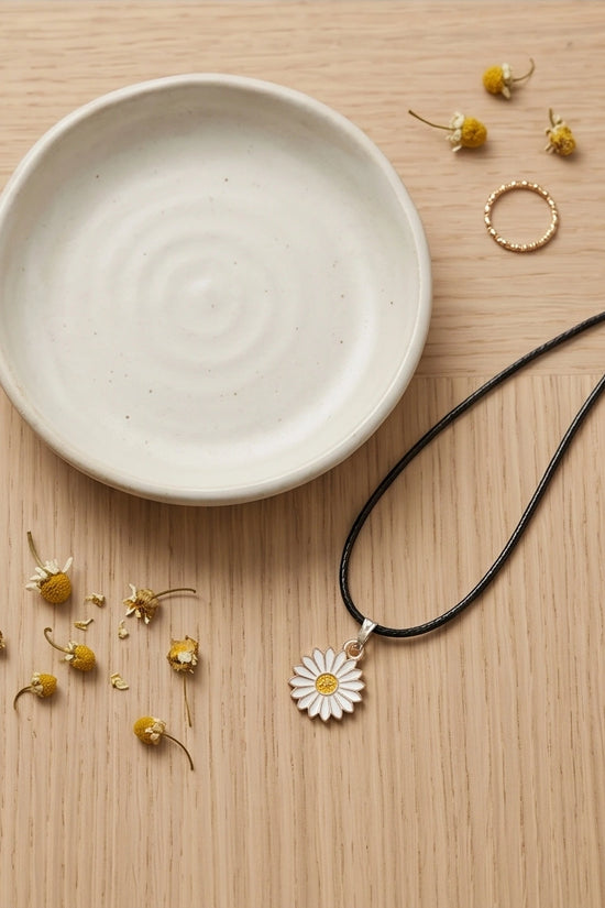 Gold and White Daisy Pendant Necklace