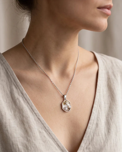 Silver Gold Seashell Starfish Pearl Enamel Medallion Chain Necklace