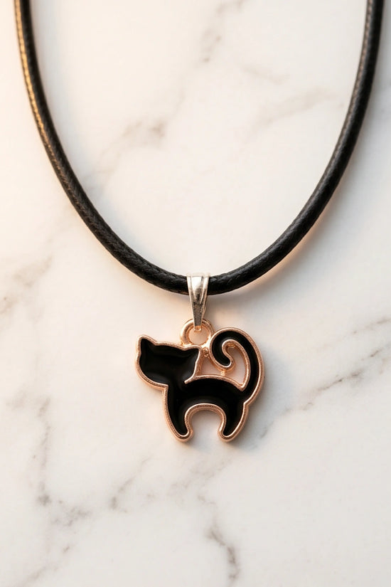 Gold Elegant Sitting Cat Necklace