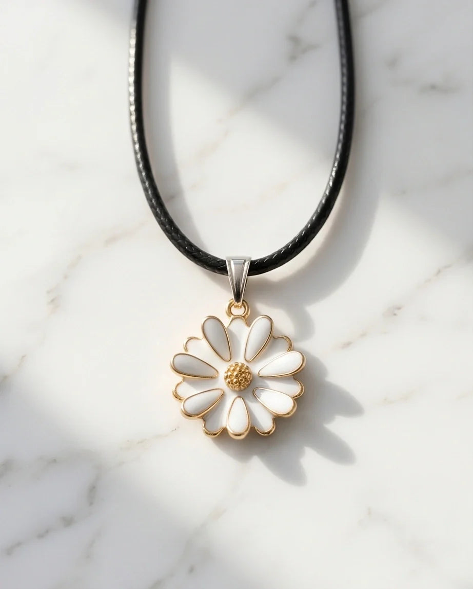 Gold and White Textured Daisy Necklace