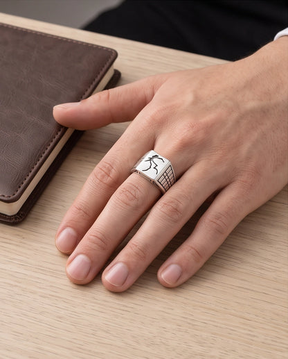 Minimalist Lightning Bolt Signet Ring