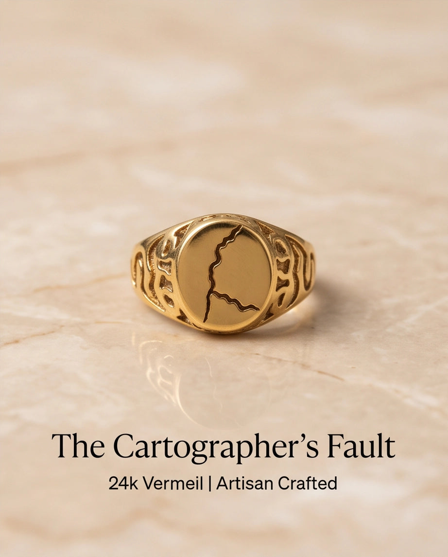 Fissure Medallion Gold Signet Ring