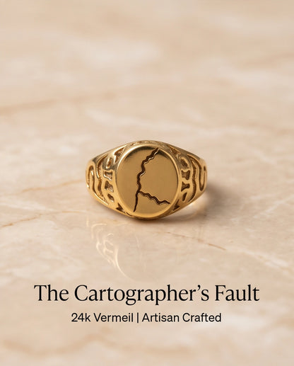 Fissure Medallion Gold Signet Ring