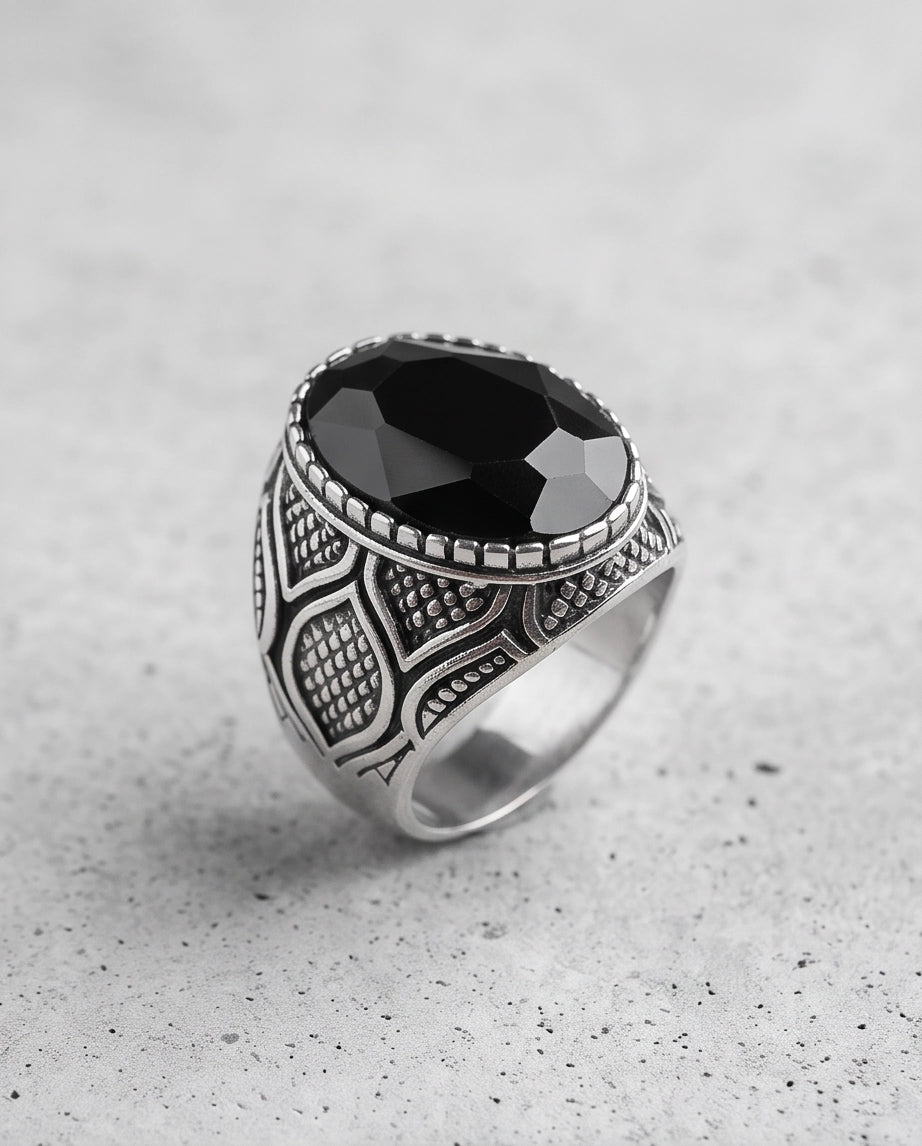 Black Gemstone Beaded Bezel Scale-Lattice Silver Ring