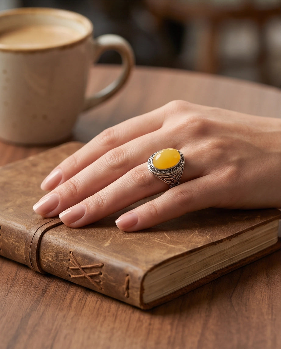 Yellow Jade Cabochon Scalloped Bezel Silver Ring