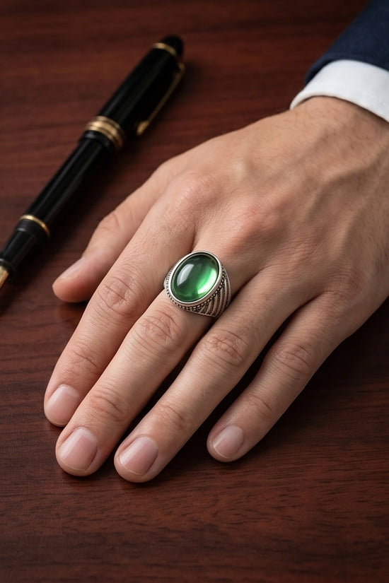 Vintage Sterling Silver Oval Emerald Cabochon Ring