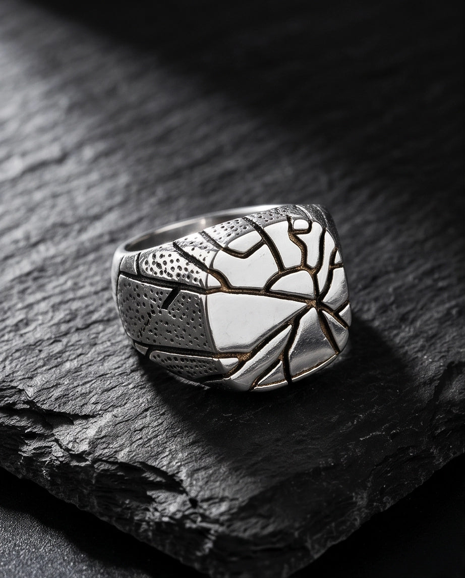 Shattered Earth Cracked Signet Ring