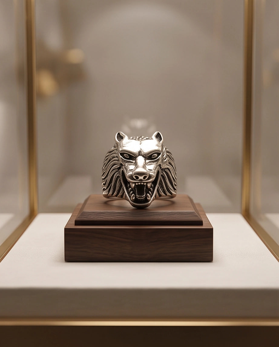 Howling Alpha Wolf Sculpted Ring