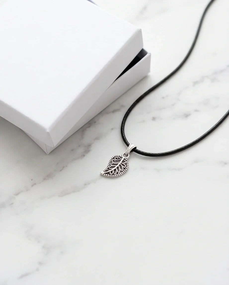 Silver Filigree Leaf Pendant Necklace