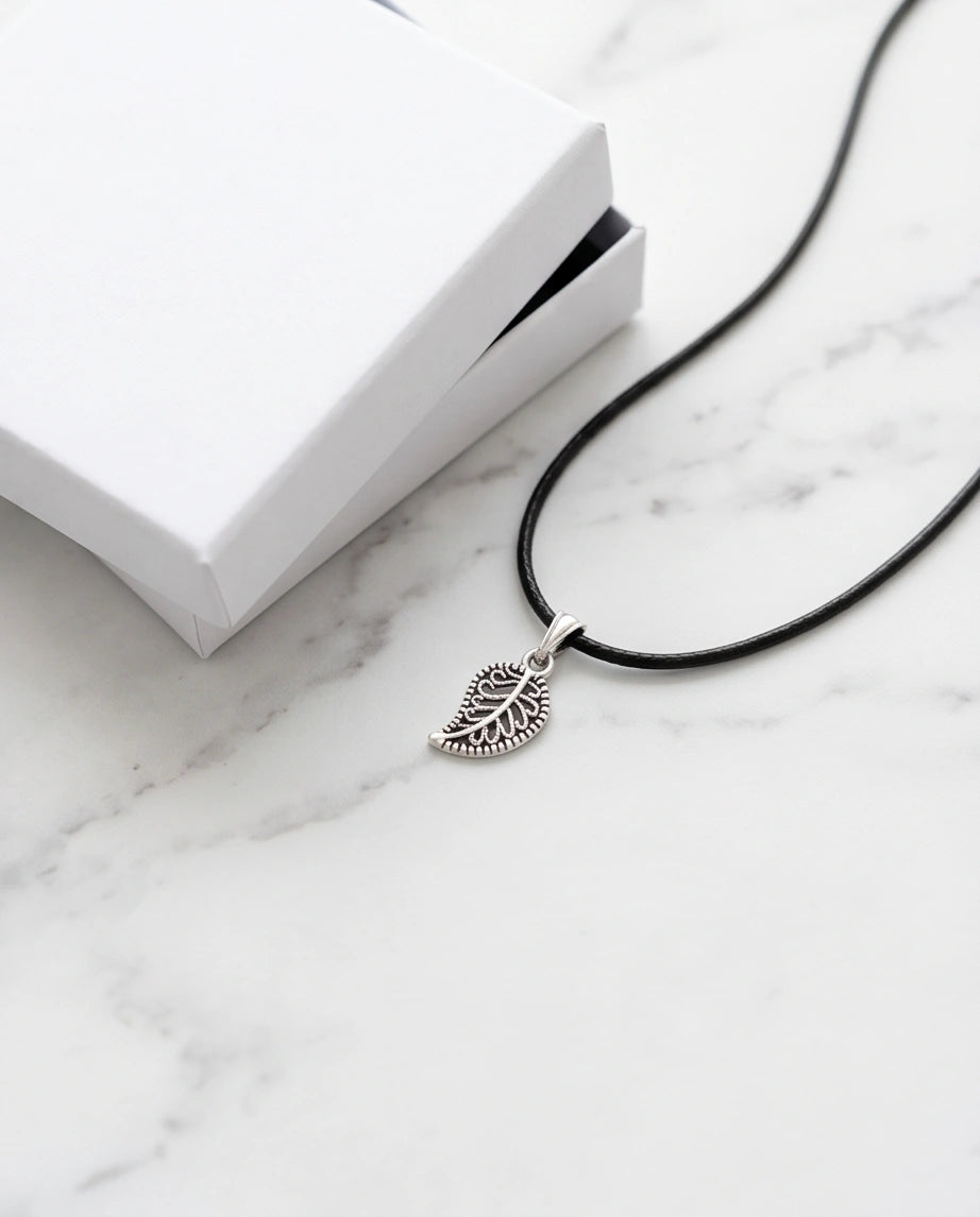 Silver Filigree Leaf Pendant Necklace
