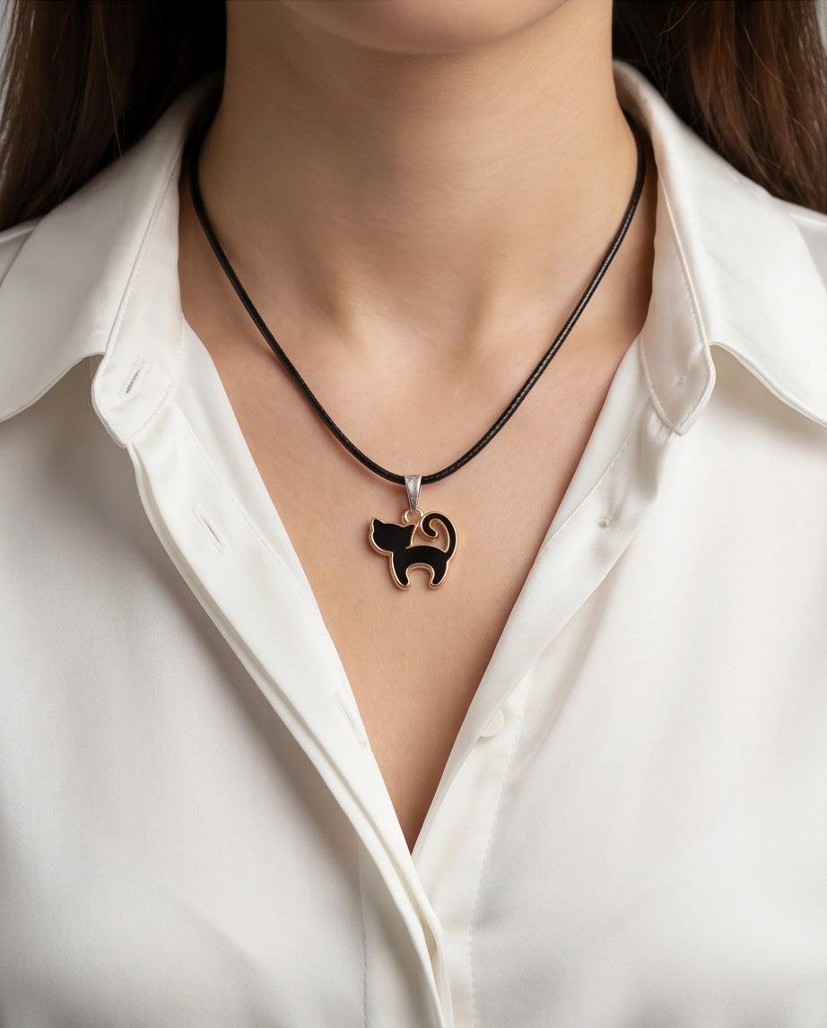 Gold Elegant Sitting Cat Necklace