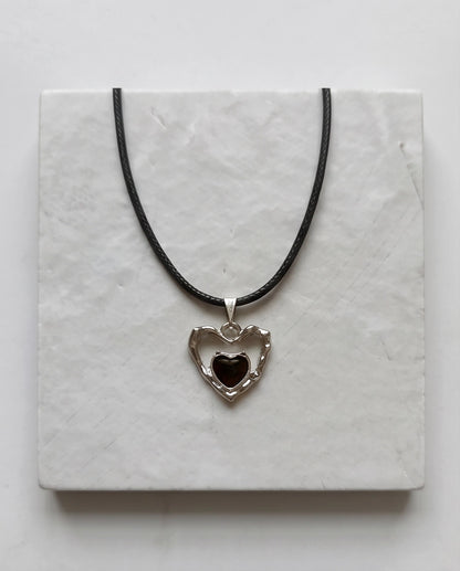 Openwork Heart & Black Gemstone Cord Necklace