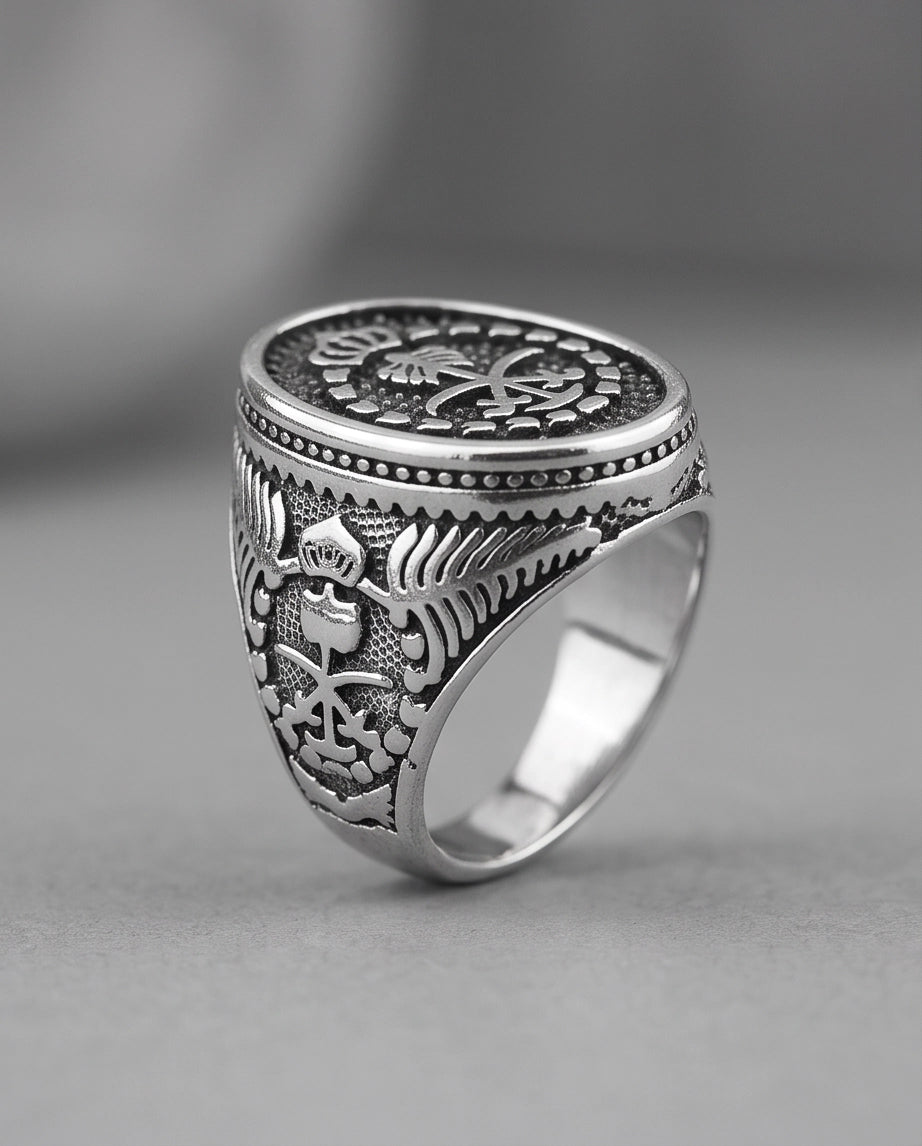 Royal Crest Stippled Signet Ring